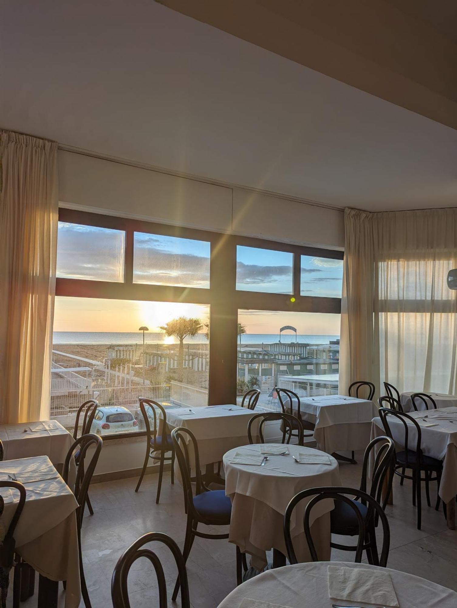 Grand Meeting Hotel Rimini Exterior photo